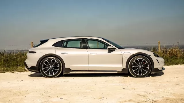 Porsche Taycan 4S Cross Turismo: Practicality vs. Excitement